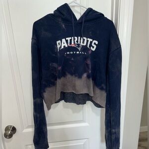 Women’s Cropped Patriots Sweatshirt